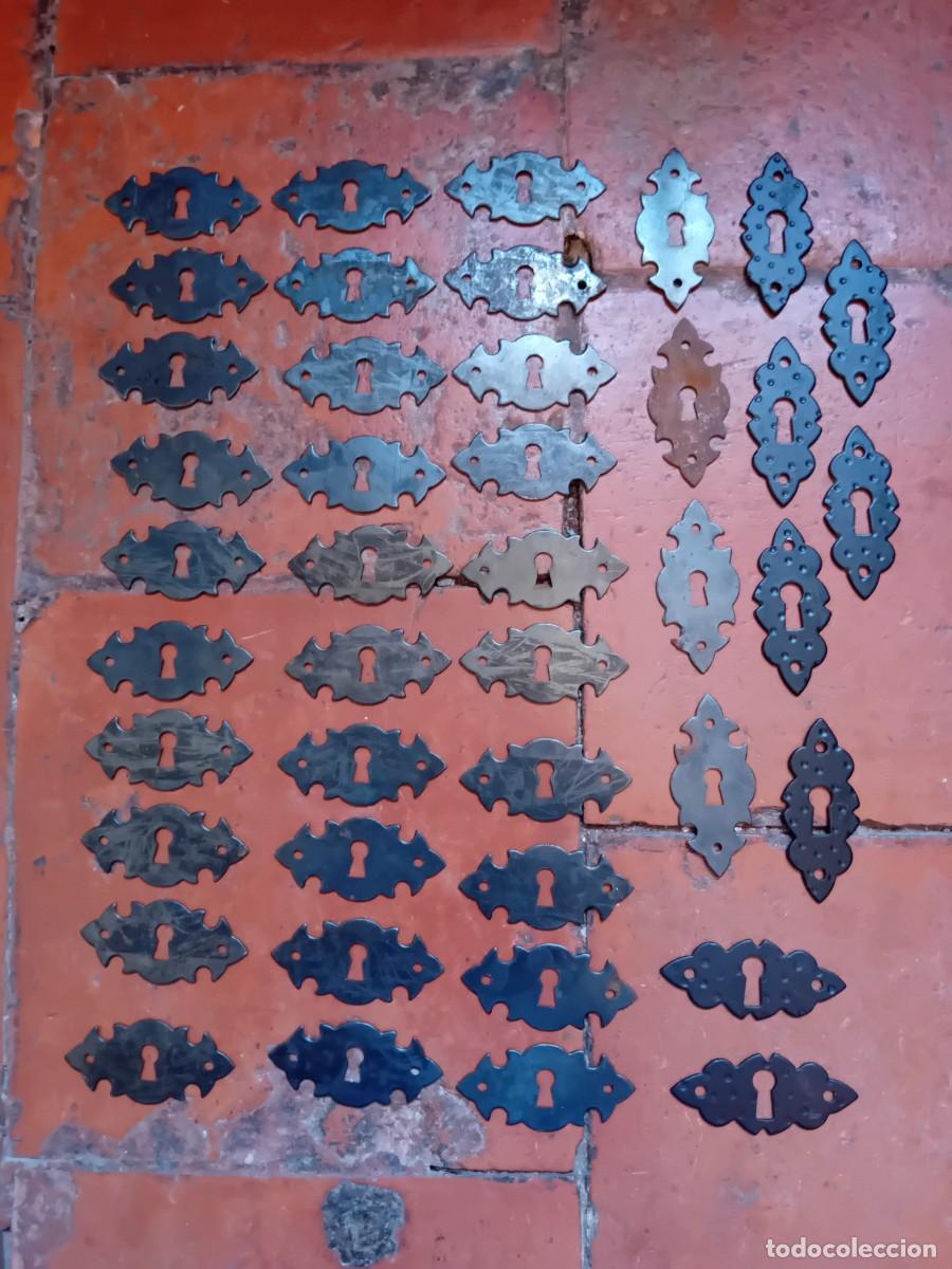 Antig&uuml;edades: 42 bocallaves de hierro - Foto 1