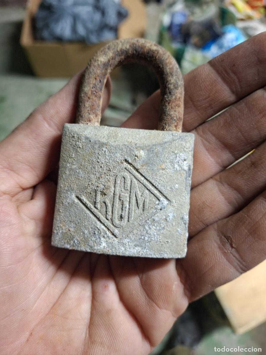 Antig&uuml;edades: Antiguo candado cerradura cerrajer&iacute;a RGM
