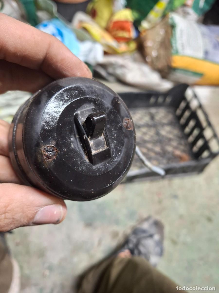 Antig&uuml;edades: Antiguo interruptor baquelita herramienta electricidad industrial dom&eacute;stica
