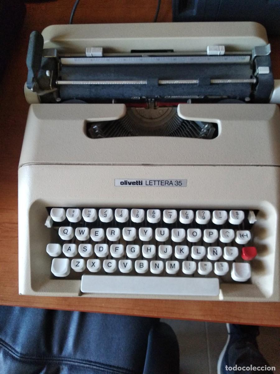 Antig&uuml;edades: Maquina de escribir con cinta a&ntilde;o 1982