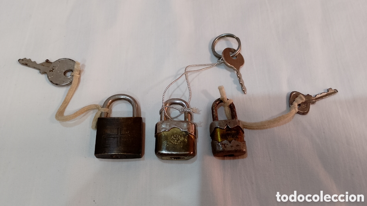 Antig&uuml;edades: Lote de 3 candados antiguos peque&ntilde;os para maletas etc