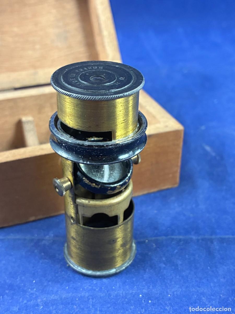 Antig&uuml;edades: Microscopio de bolsillo Made in France c.1900 estuche madera buen estado. 7 cm alto, &oacute;ptica original