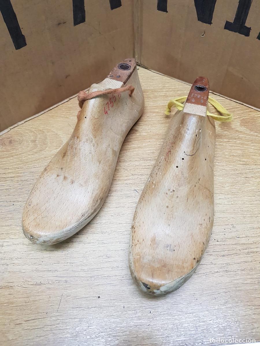 Antig&uuml;edades: ANTIGUA HORMA DE ZAPATOS DE MADERA