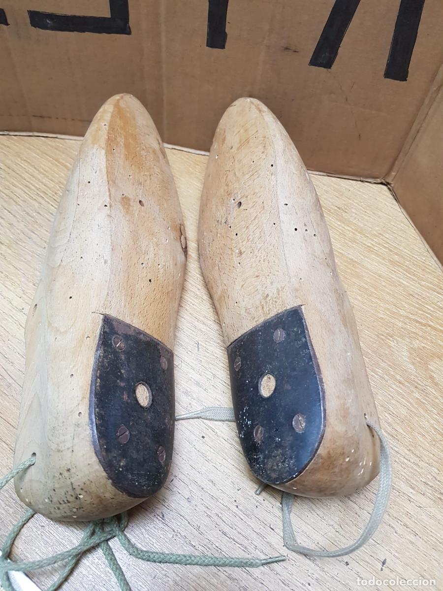 Antig&uuml;edades: ANTIGUA HORMA DE ZAPATOS DE MADERA - Foto 4