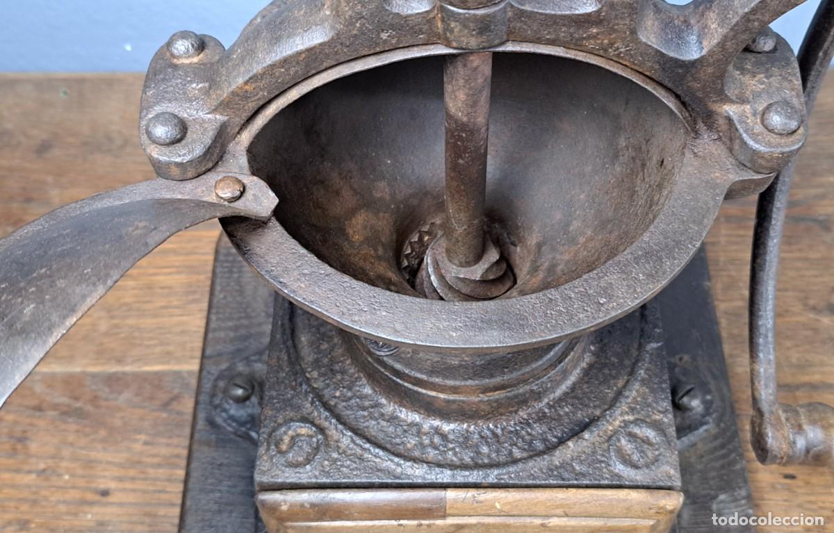Antig&uuml;edades: Antiguo molinillo de caf&eacute;, finales del siglo XIX - Foto 9
