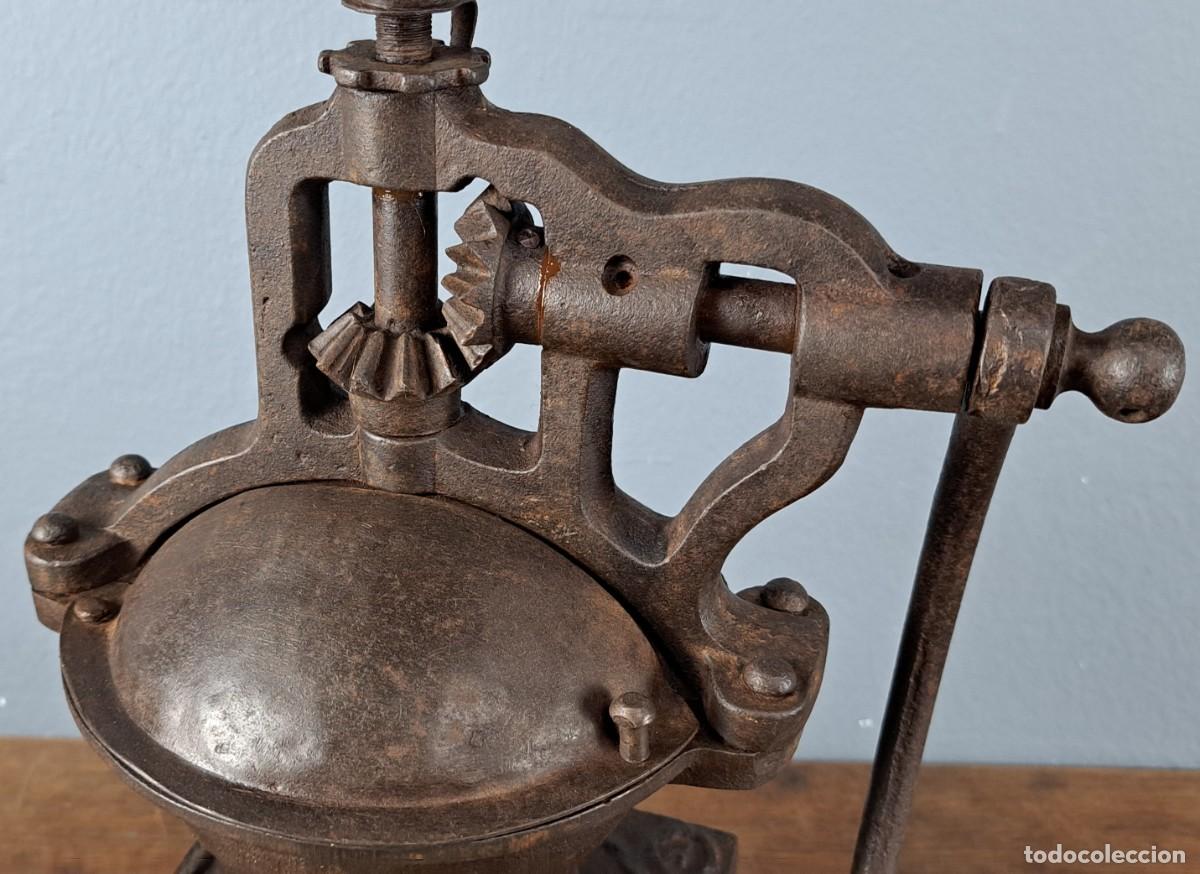Antig&uuml;edades: Antiguo molinillo de caf&eacute;, finales del siglo XIX - Foto 15