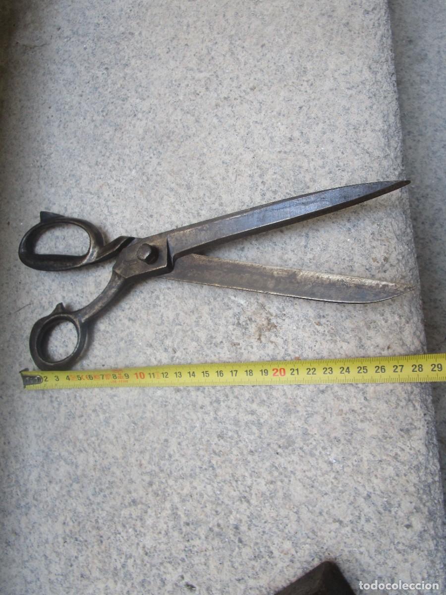Antig&uuml;edades: SASTRE SASTRERIA - TIJERAS ALEMANAS DE TALLER 30CM 460GR - ACERO SOLINGEN GERMANY, LOGO CORNETA.+ IN