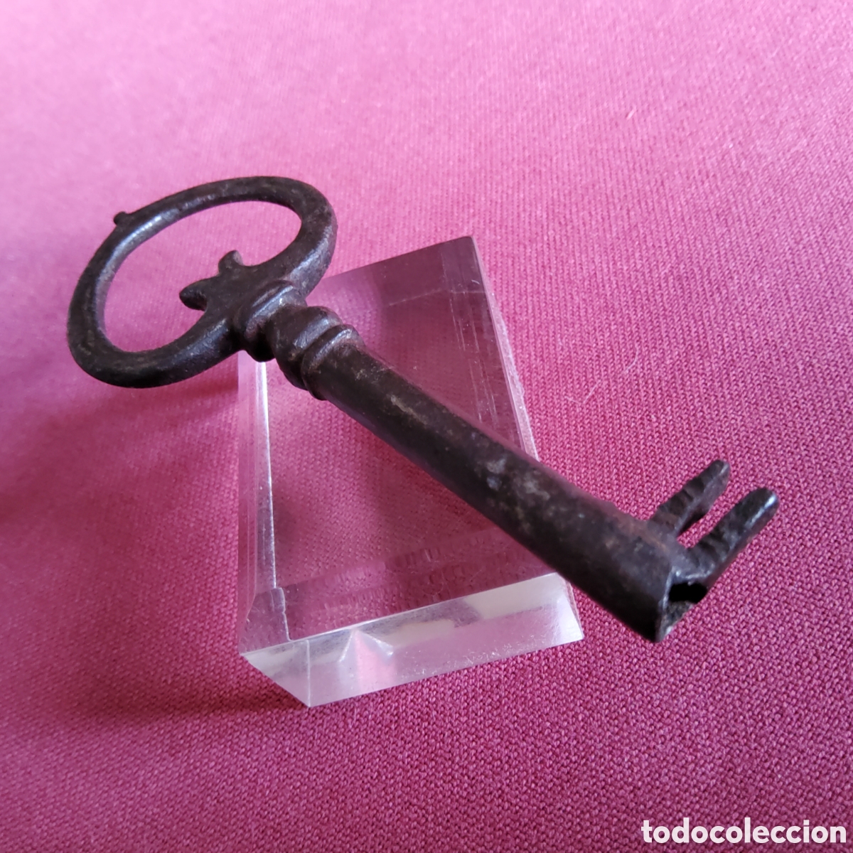 Antig&uuml;edades: ANTIGUA LLAVE DE HIERRO FORJADO, ESPA&Ntilde;A SIGLOS XVII-XVIII