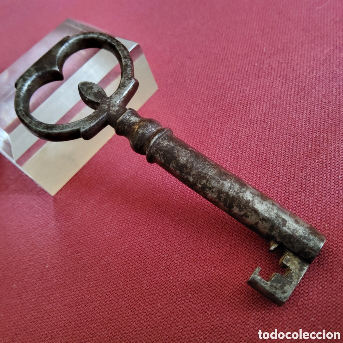 Antig&uuml;edades: ANTIGUA LLAVE DE HIERRO FORJADO, ESPA&Ntilde;A SIGLOS XVII-XVIII