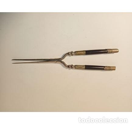 Antig&uuml;edades: TENACILLAS PARA EL PELO MUY ANTIGUAS