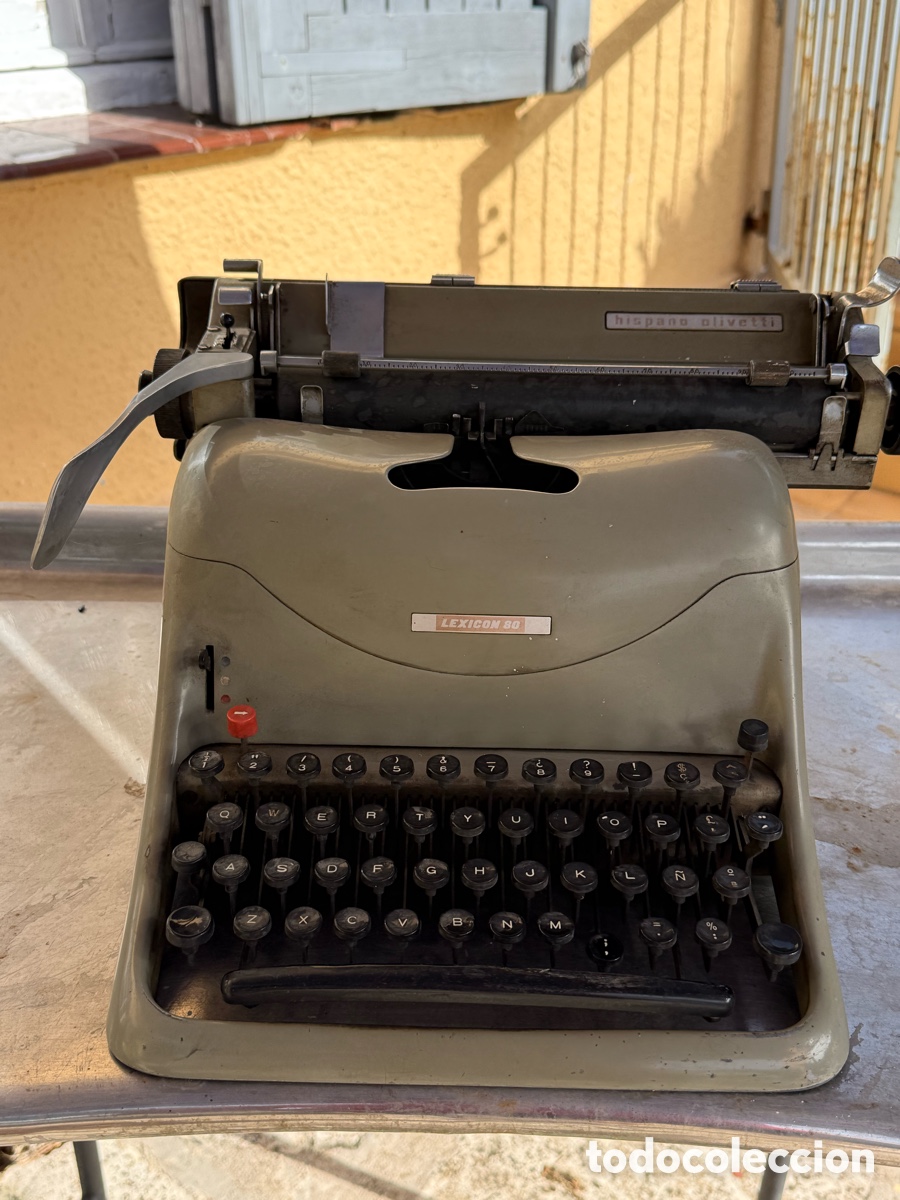 Antig&uuml;edades: Antigua M&aacute;quina de Escribir Hispano Olivetti Lexicon 80 - Dise&ntilde;o Nizzoli 1948 - Con &Ntilde;