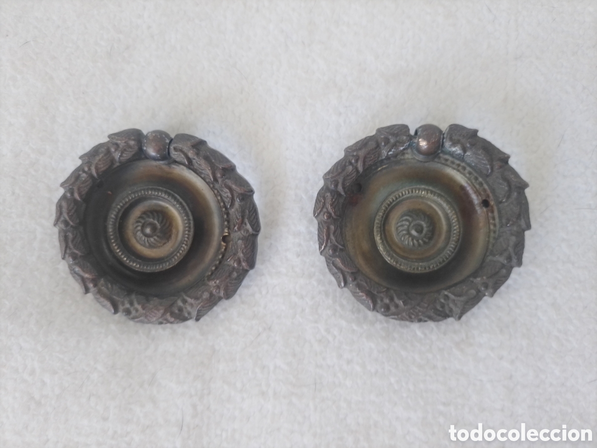 Antig&uuml;edades: Pareja tiradores tipo aldaba 6cm.