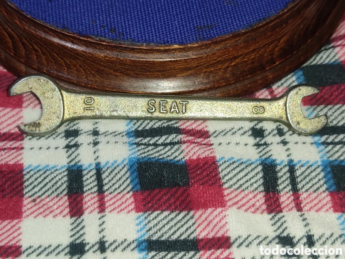 Antig&uuml;edades: Llave fija 8 - 10 de Seat. - Foto 2