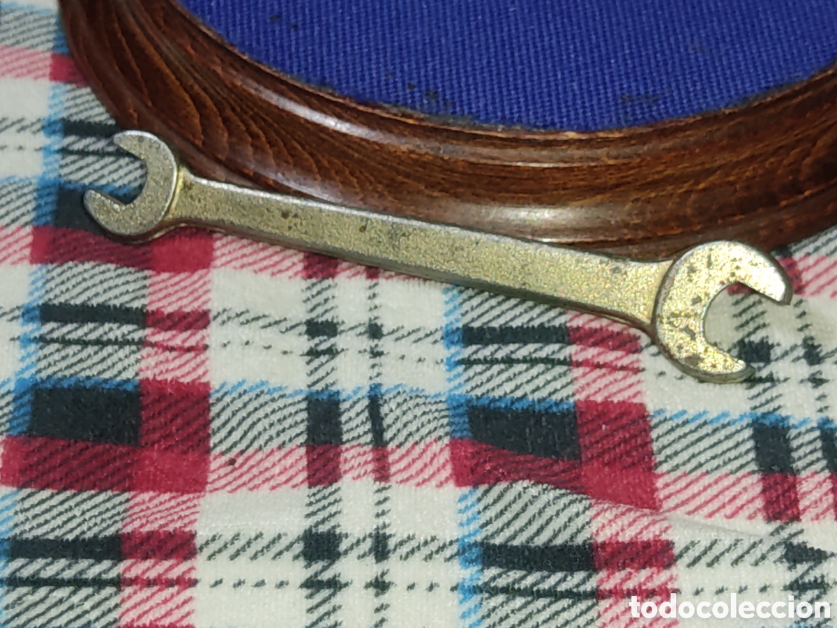 Antig&uuml;edades: Llave fija 8 - 10 de Seat. - Foto 3