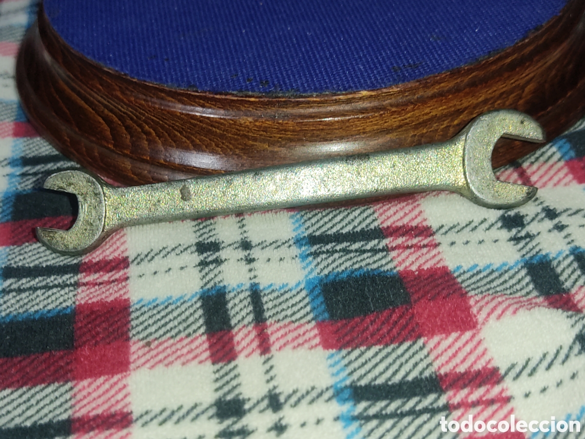 Antig&uuml;edades: Llave fija 8 - 10 de Seat. - Foto 3