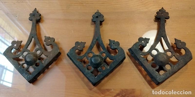 Antig&uuml;edades: ANTIQUISIMOS ADORNOS, EMBELLECEDORES PUERTA, FORJA