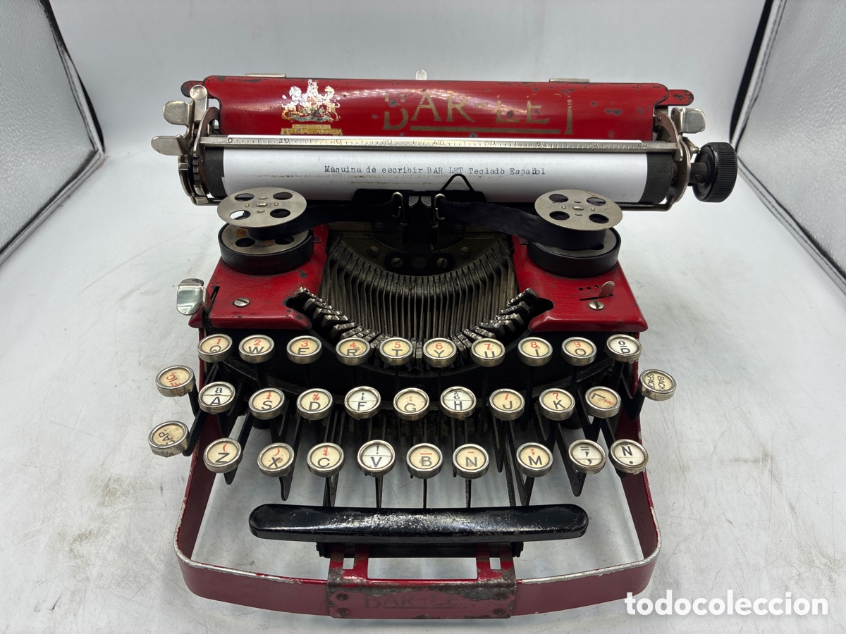 Antiques: M&aacute;quina de escribir Bar Let Roja.
