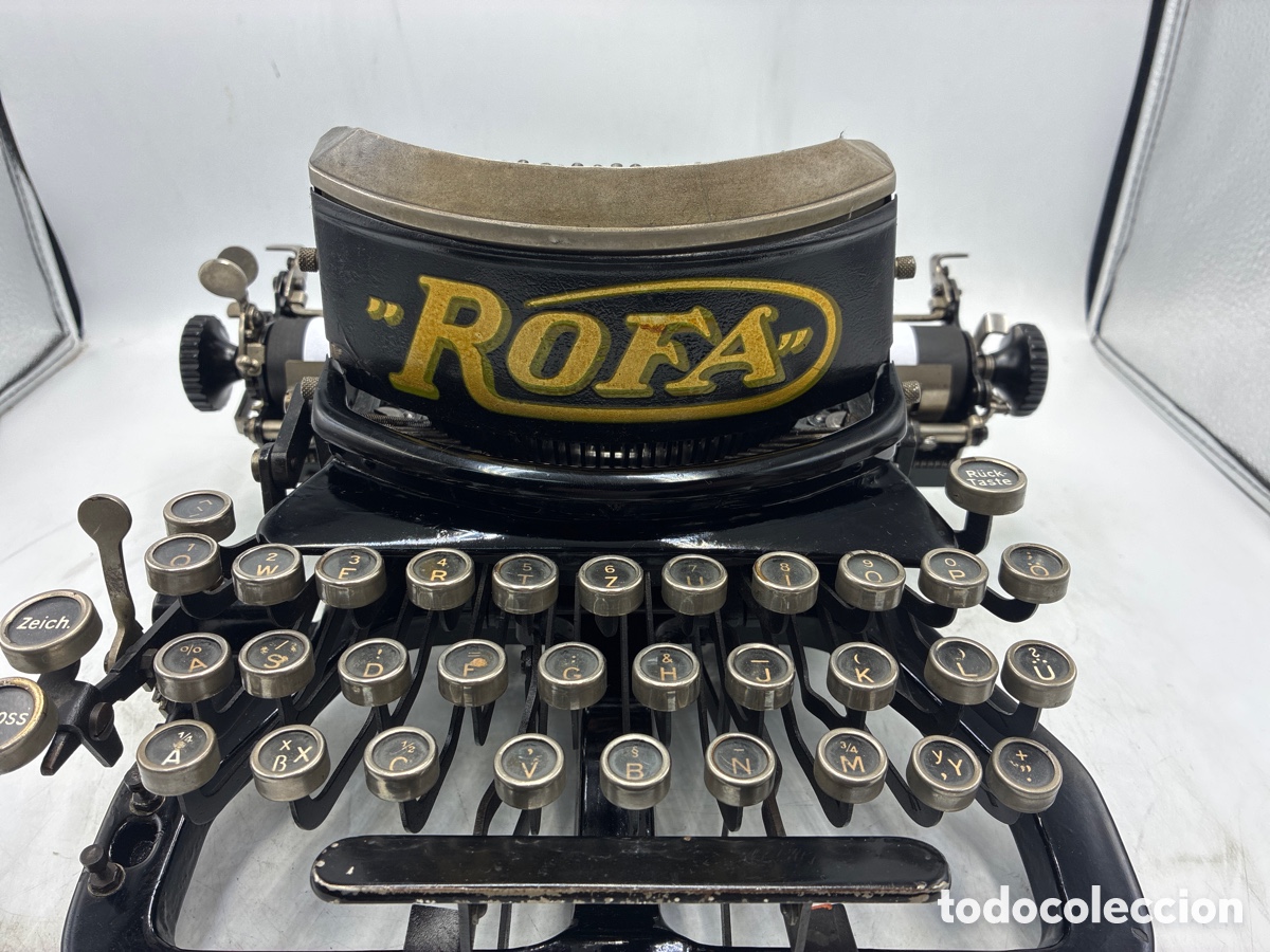 Antig&uuml;edades: M&aacute;quina de escribir ROFA n&uacute;mero 4. - Foto 2