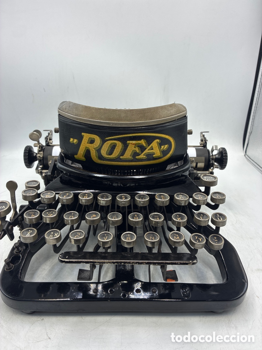Antiguidades: M&aacute;quina de escribir ROFA n&uacute;mero 4.