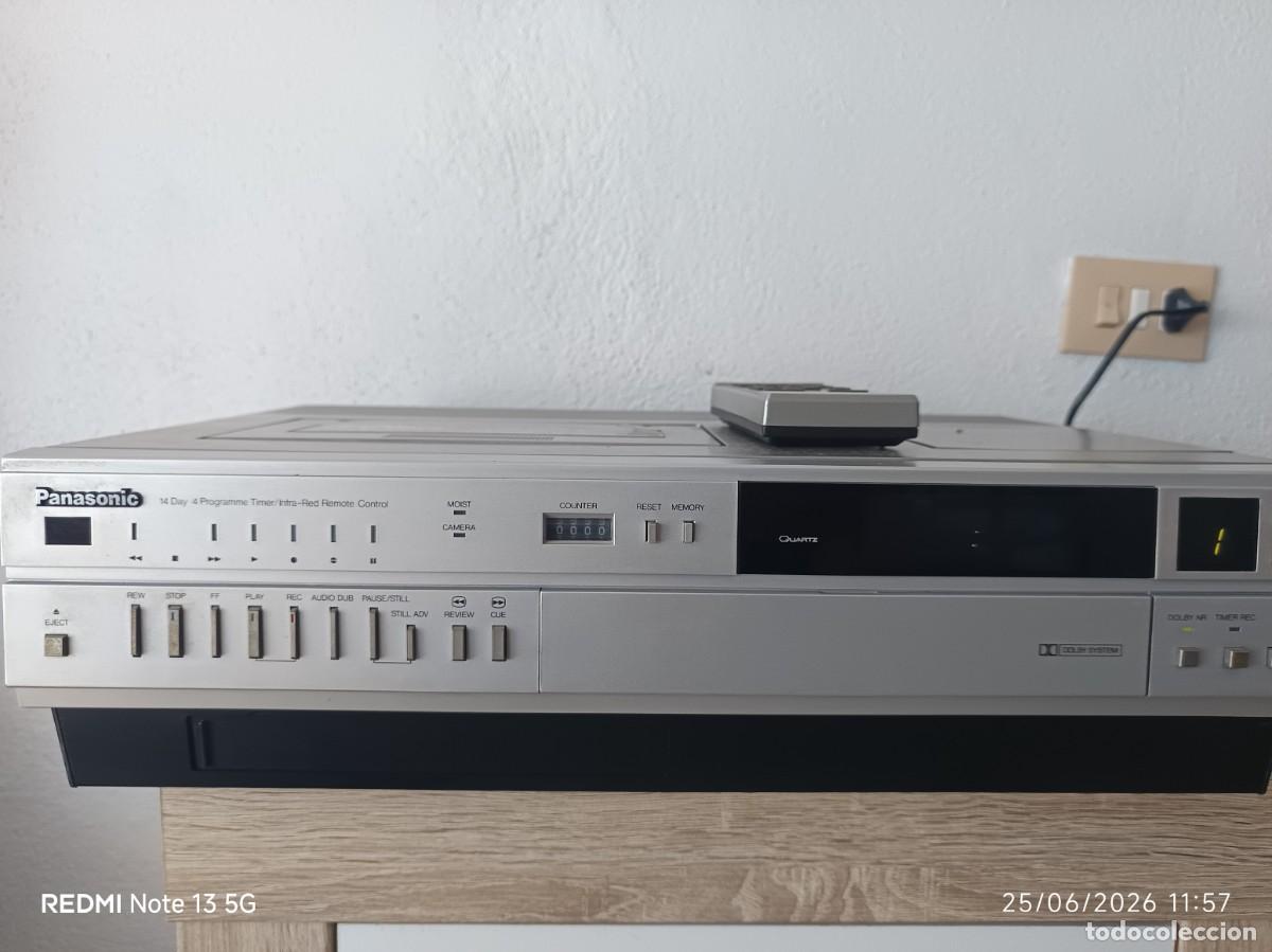 Antig&uuml;edades: REPRODUCTOR DE VIDO PANASONIC NV-7200 (ENCIENDE PERO NO ABRE LA DISQUETERA)