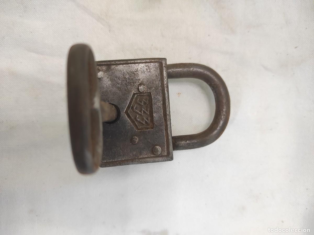 Antig&uuml;edades: Bonito candado antiguo 333 con su llave, funciona, colecionable!