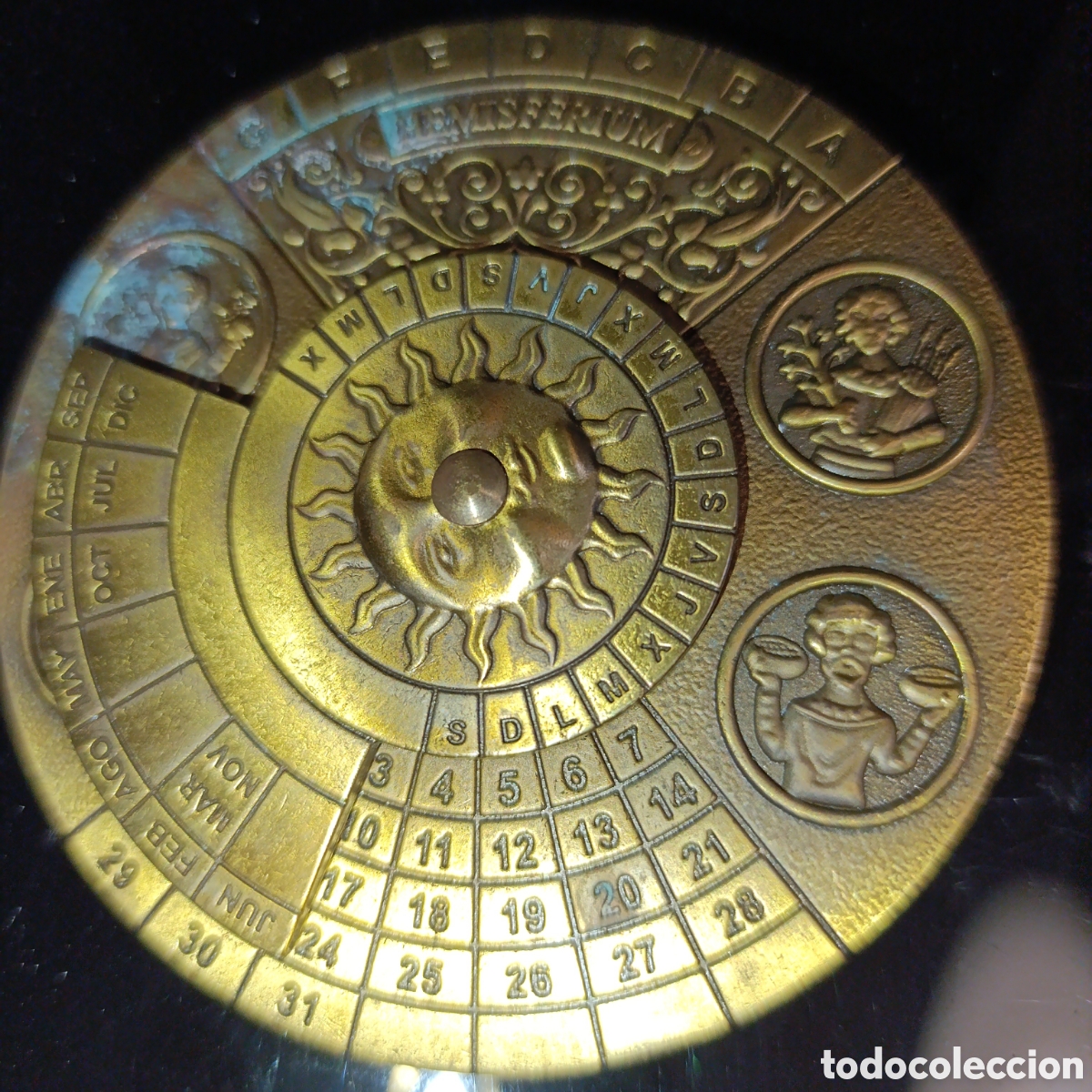 Antig&uuml;edades: Calendario perpetuo del siglo XVIII,Hemisferium.Bronce