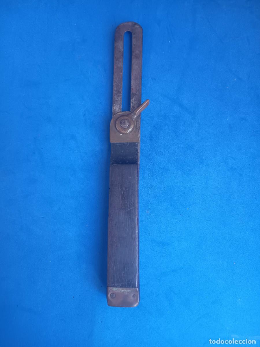 Antig&uuml;edades: Herramienta de carpinter&iacute;a - Foto 3