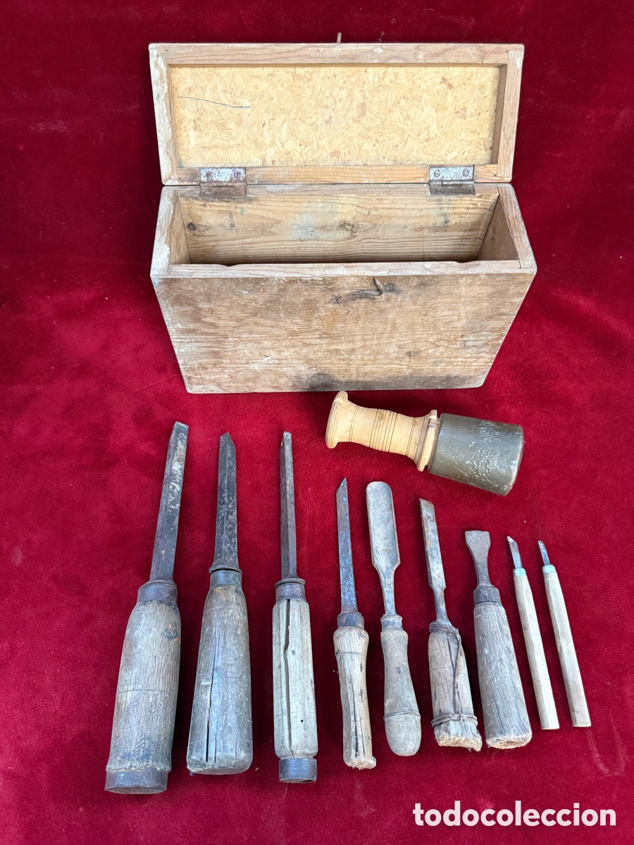 Antig&uuml;edades: Antiguo juego de formones con martillo de bronce!