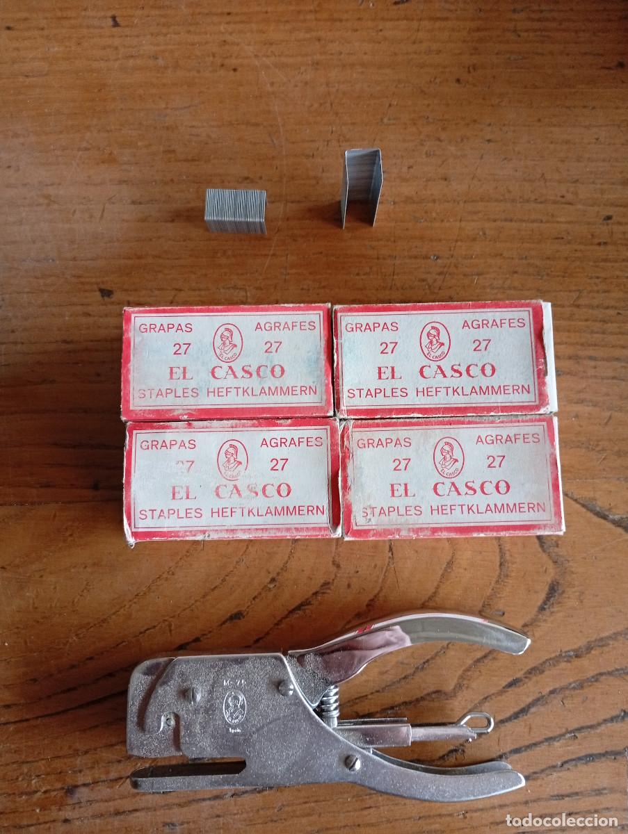 Antig&uuml;edades: Lote Vintage El Casco (&Eacute;ibar): Grapadora de Tenaza M-75 + 16 Cajas de Grapas N&ordm; 27 (N.O.S.)