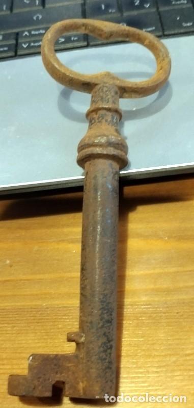 Antig&uuml;edades: ANTIQUISIMA LLAVE DE FORJA, 14 CMS DE LARGO - Foto 3