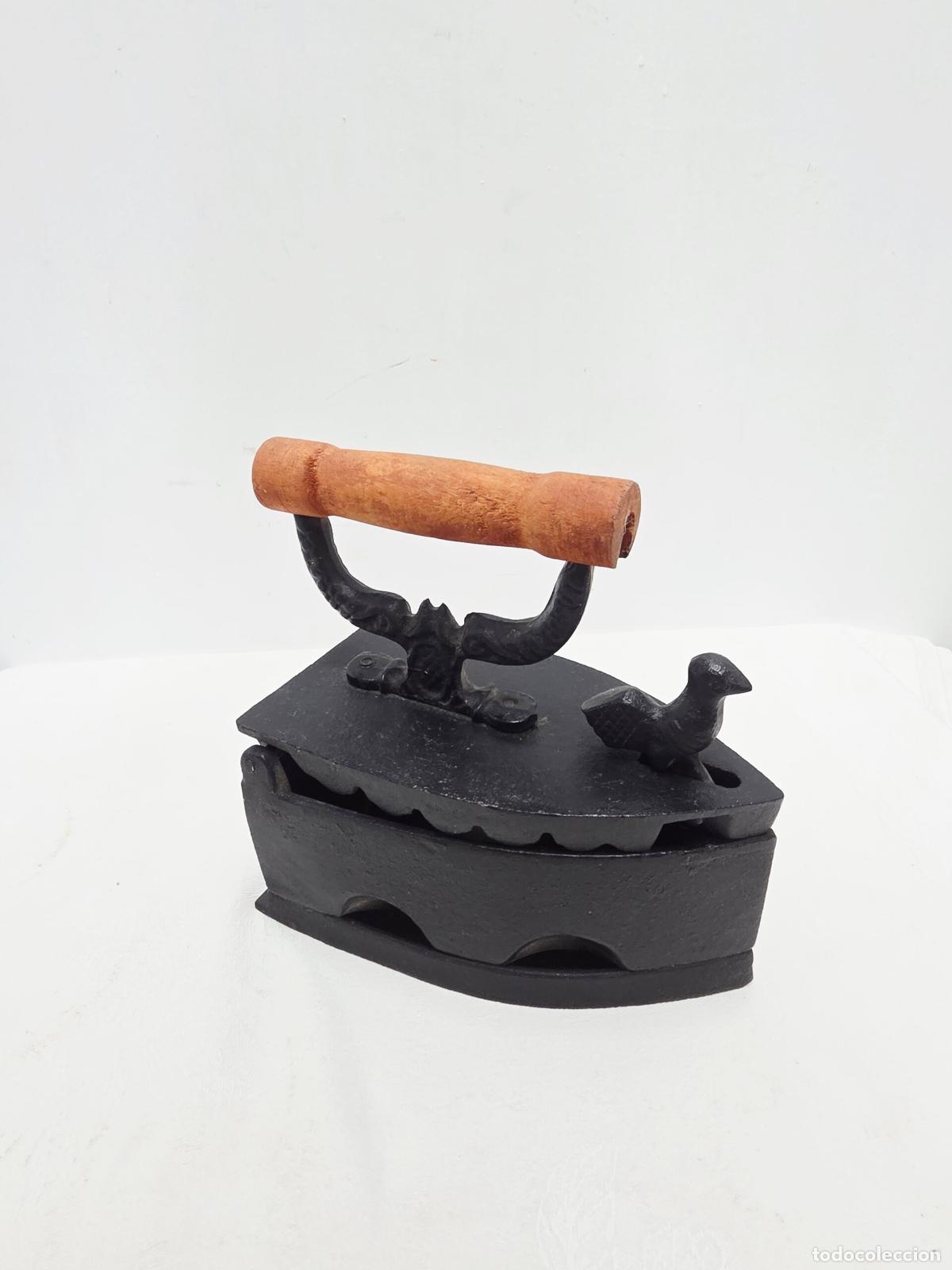 Antig&uuml;edades: Plancha de carbon hierro fundido - Foto 1