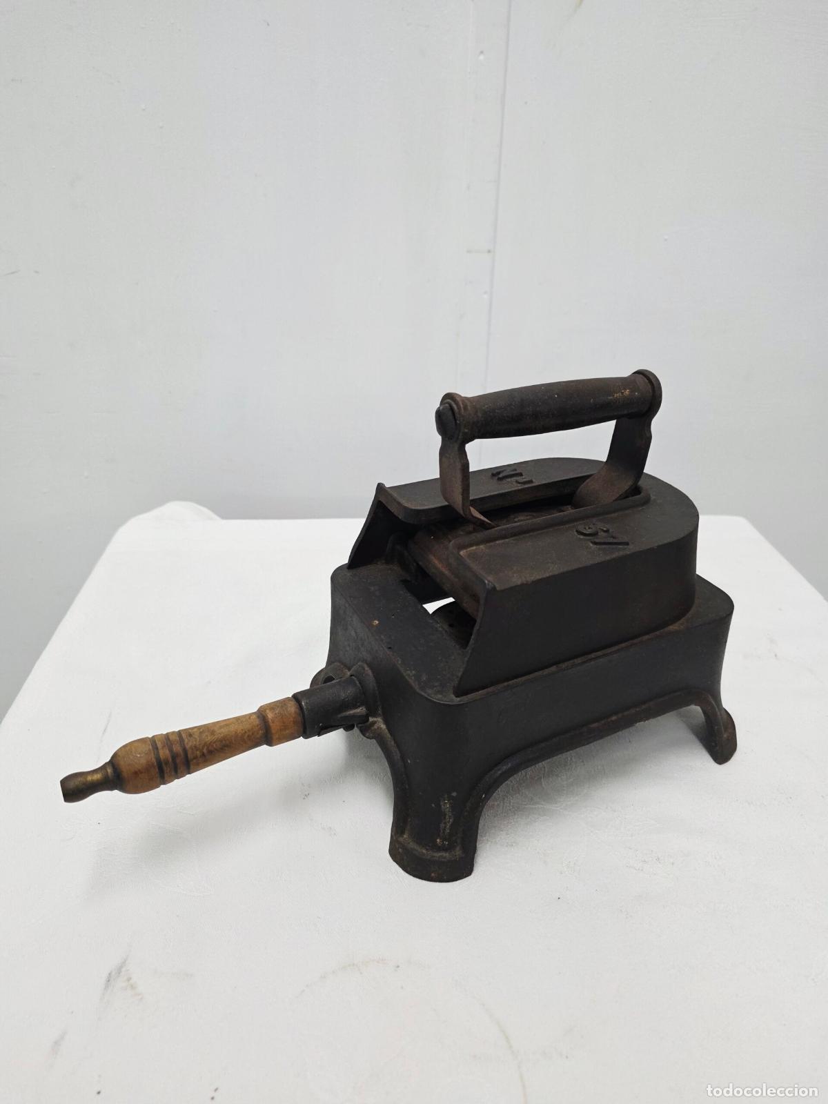 Antig&uuml;edades: Calentador de planchas de gas antiguo