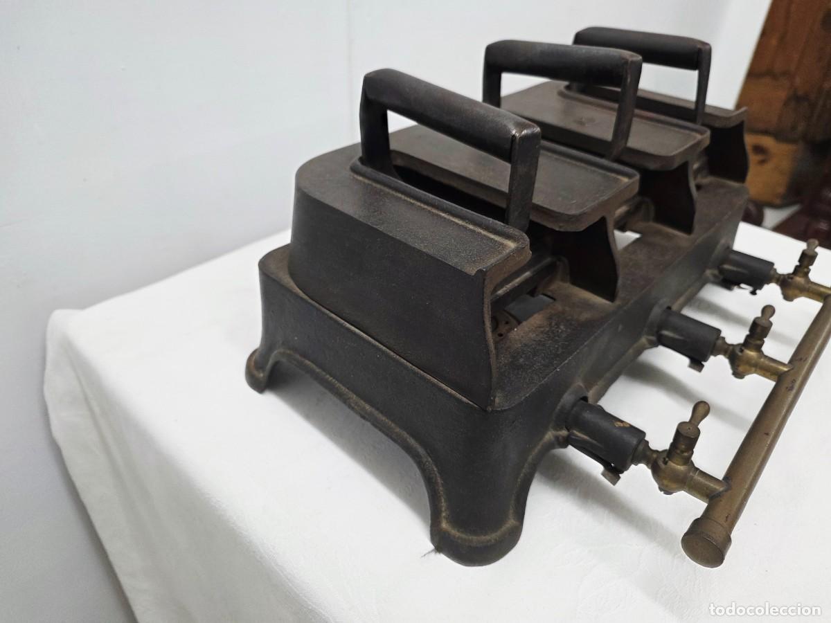 Antig&uuml;edades: Calentador de planchas antiguo - Foto 2