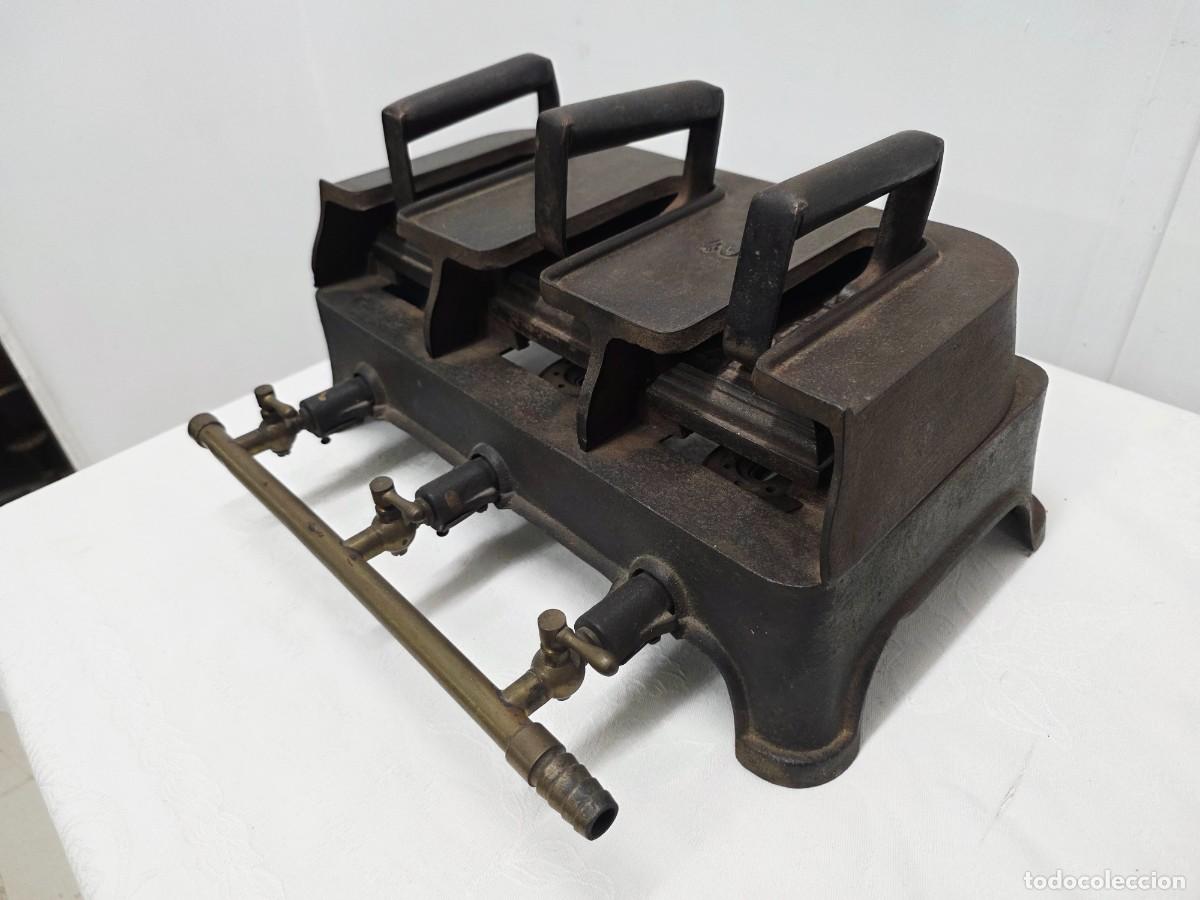 Antig&uuml;edades: Calentador de planchas antiguo - Foto 3