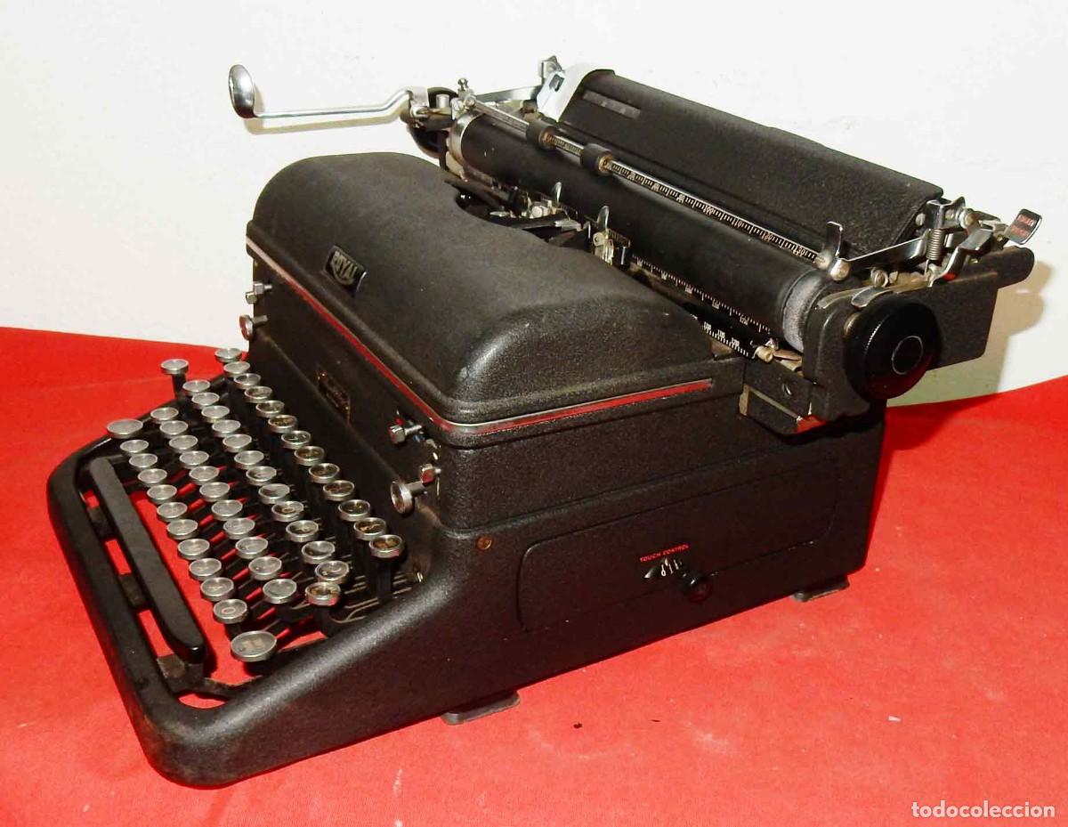 Antig&uuml;edades: M&aacute;quina de escribir ROYAL - Foto 6