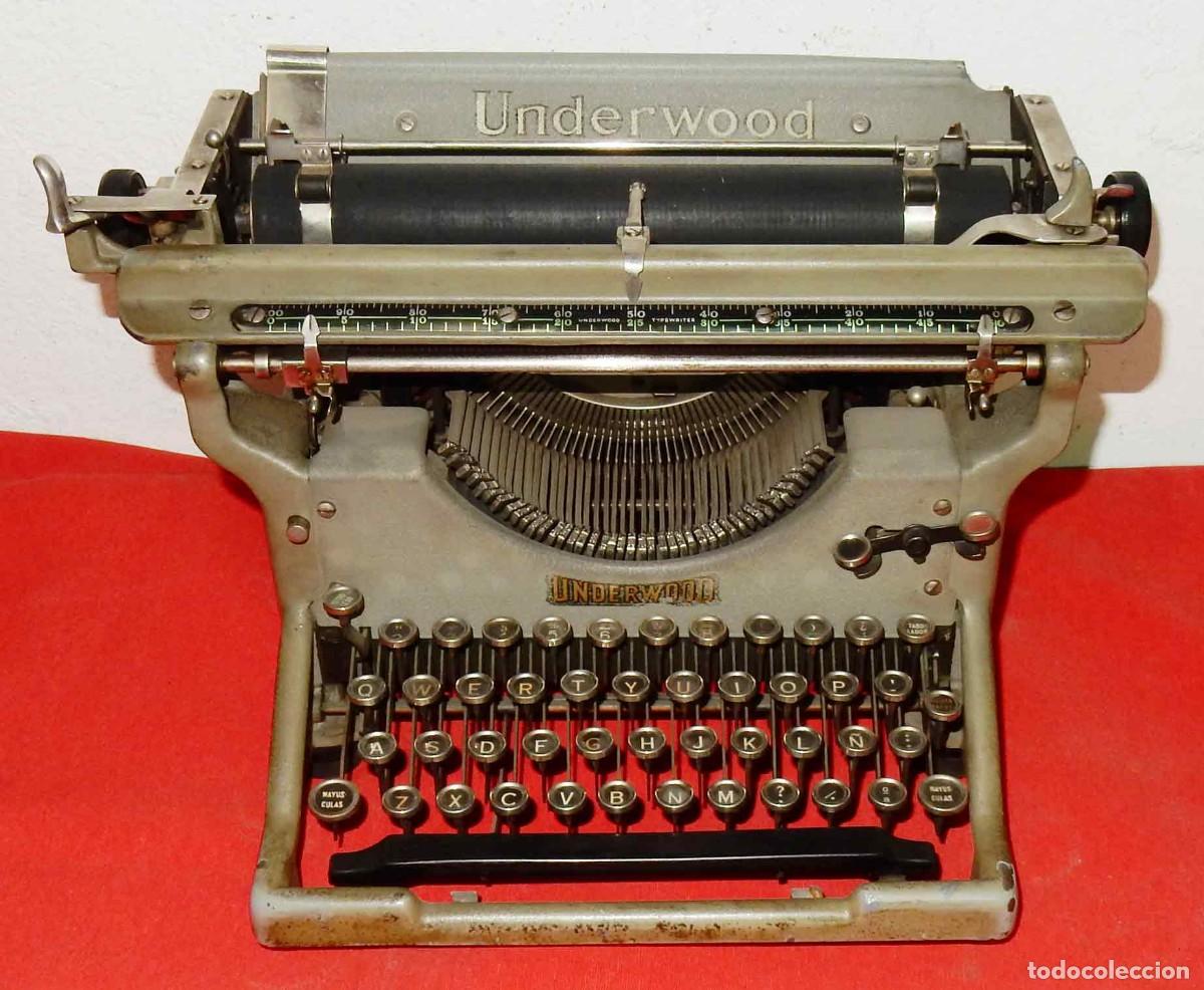 Antiquit&auml;ten: M&aacute;quina de escribir antigua UNDERWOOD -