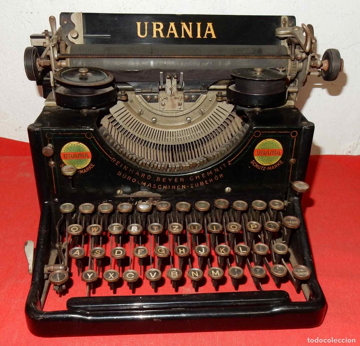 Antiquit&auml;ten: M&aacute;quina de escribir antigua URANIA