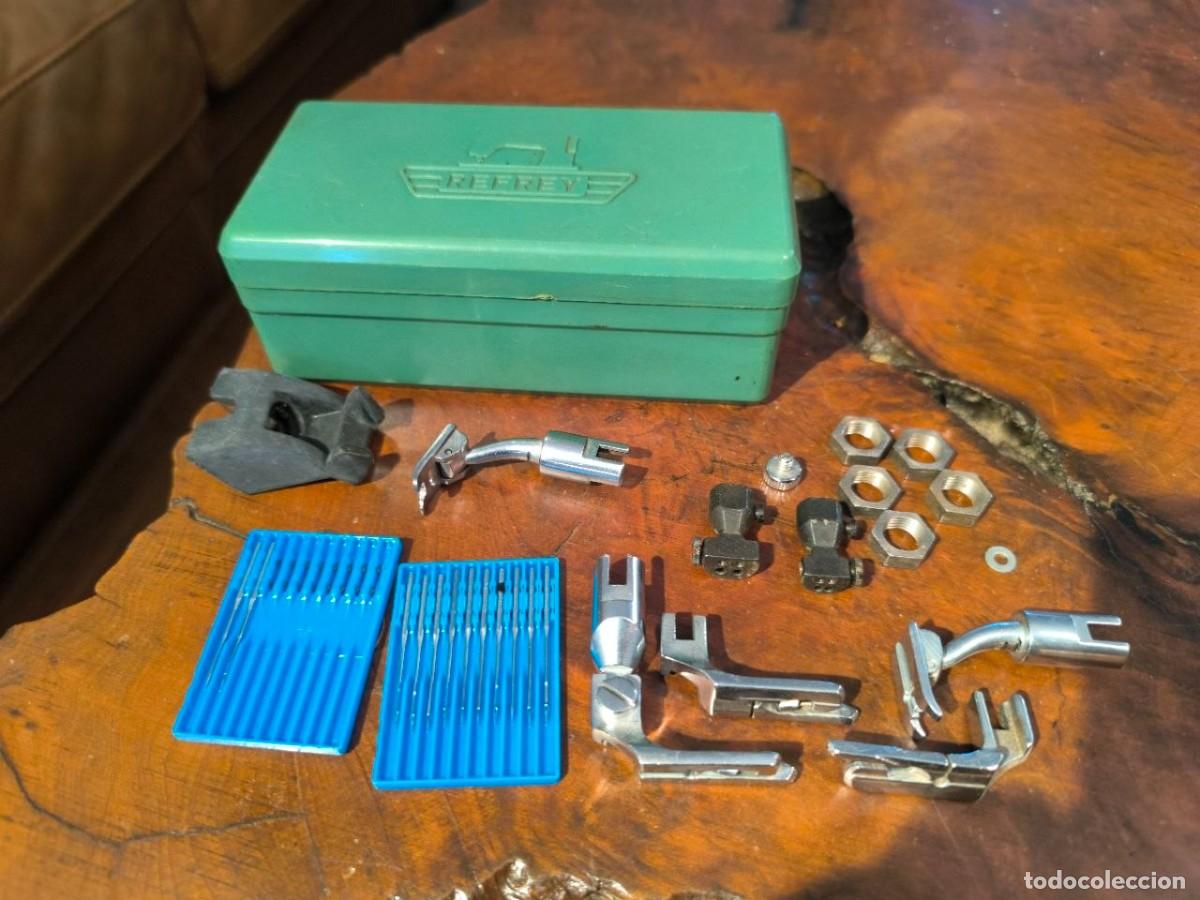 Antiquit&auml;ten: CAJA REFREY DE MAQUINA DE COSER CON RECAMVIOS AGUJAS