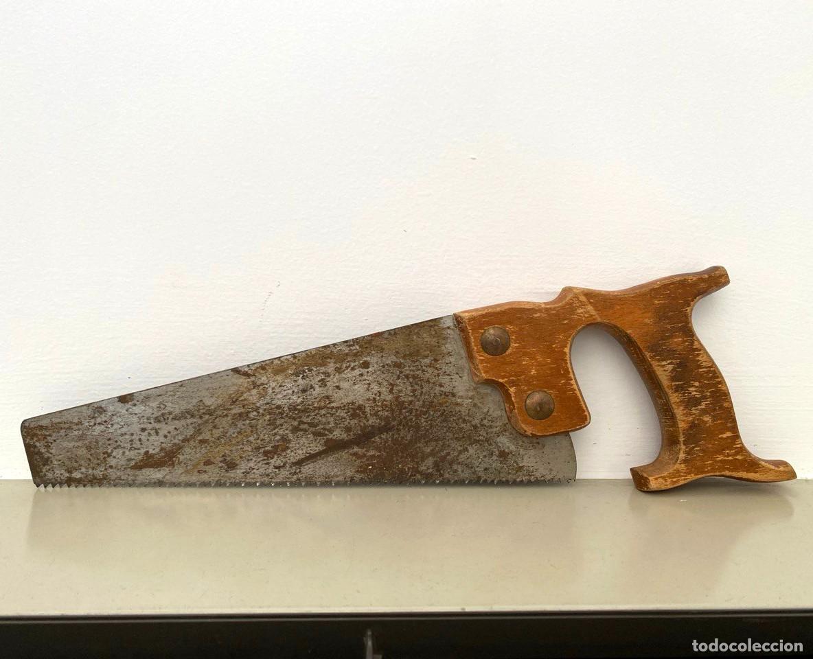 Antig&uuml;edades: ANTIGUO SERRUCHO DE MANO DE CARPINTERO - HOJA 26 CM - HERRAMIENTA VINTAGE