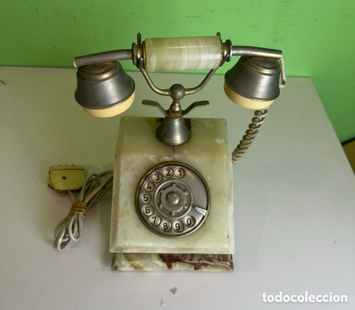 Tel&eacute;fonos: Tel&eacute;fono vintage italiano a&ntilde;os 70 de m&aacute;rmol/&oacute;nix