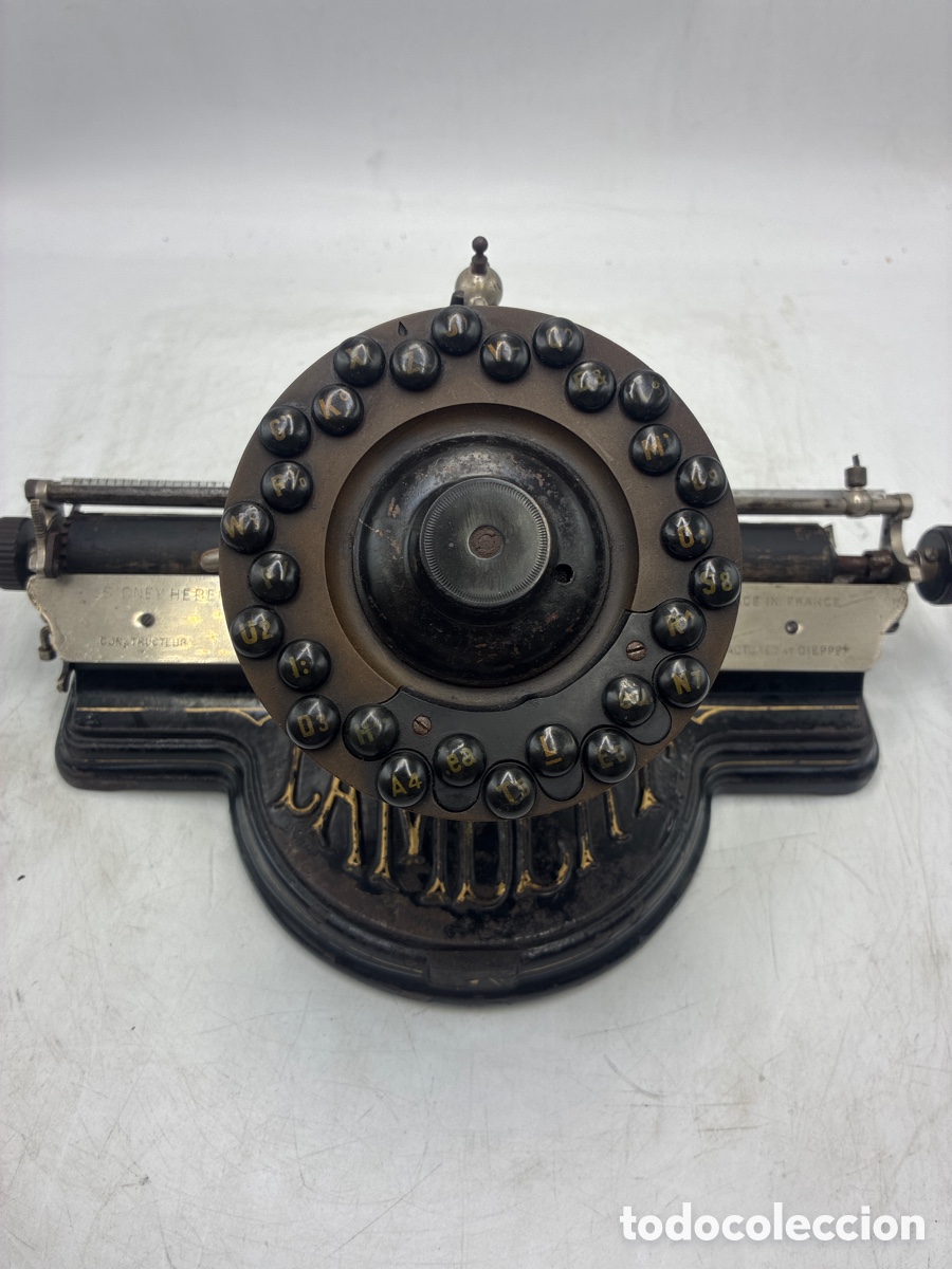 Antig&uuml;edades: M&aacute;quina de escribir Lambert.
