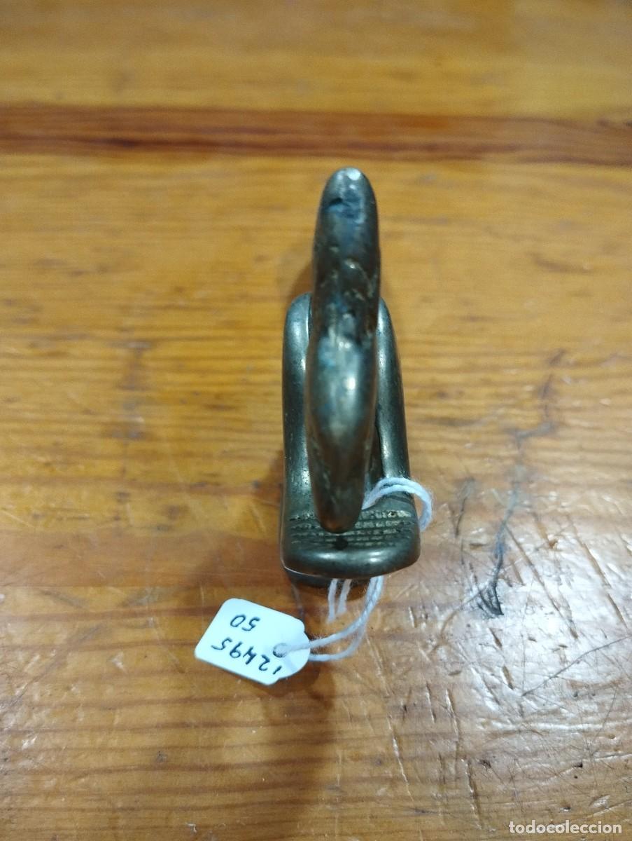Antig&uuml;edades: CASCANUECES DE BRONCE EN FORMA DE ARDILLA. - Foto 4