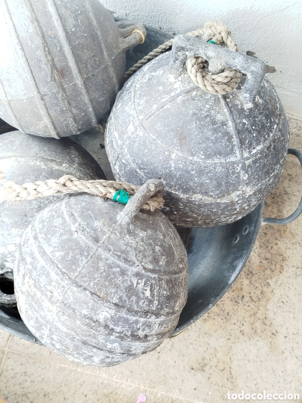 Antig&uuml;edades: 4 boyas marinas de aluminio - Foto 7