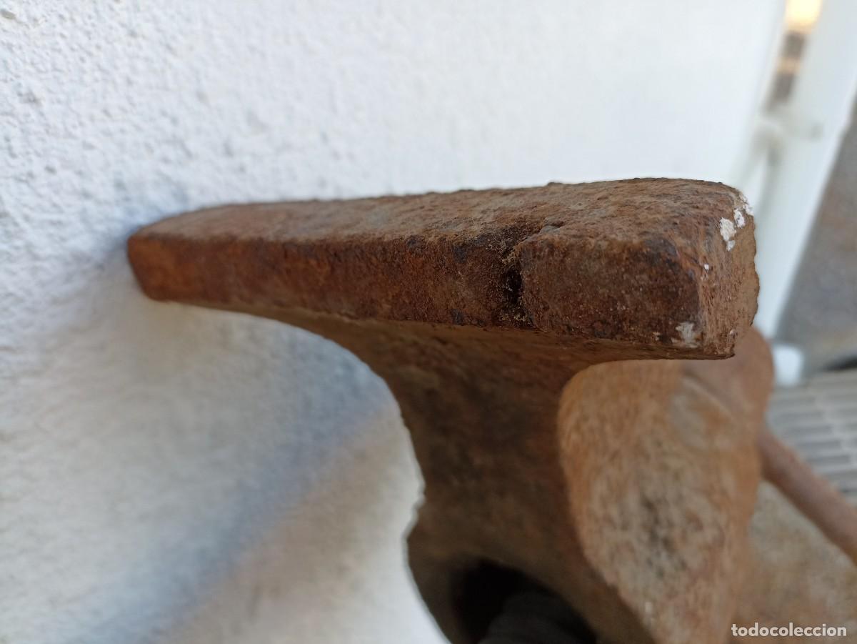 Antig&uuml;edades: Tornillo vertical de herrero, centenario - Foto 15