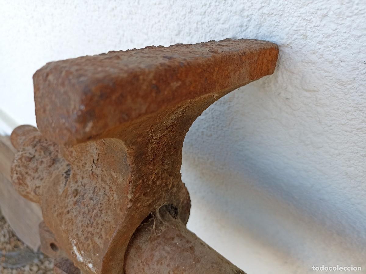 Antig&uuml;edades: Tornillo vertical de herrero, centenario - Foto 14