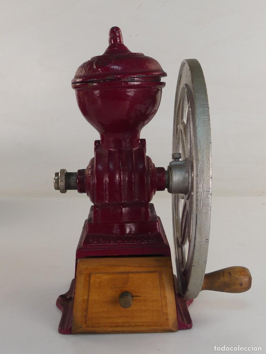 Antig&uuml;edades: ANTIGUO MOLINILLO DE CAF&Eacute; - DE RUEDA ORIGINAL PATENTADO &ndash; PARA RESTAURAR