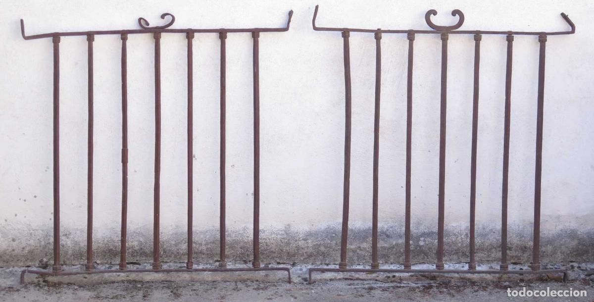 Antig&uuml;edades: PAREJA DE BALCONES. HIERRO FORJADO. SIGLO XVII. ESPA&Ntilde;A