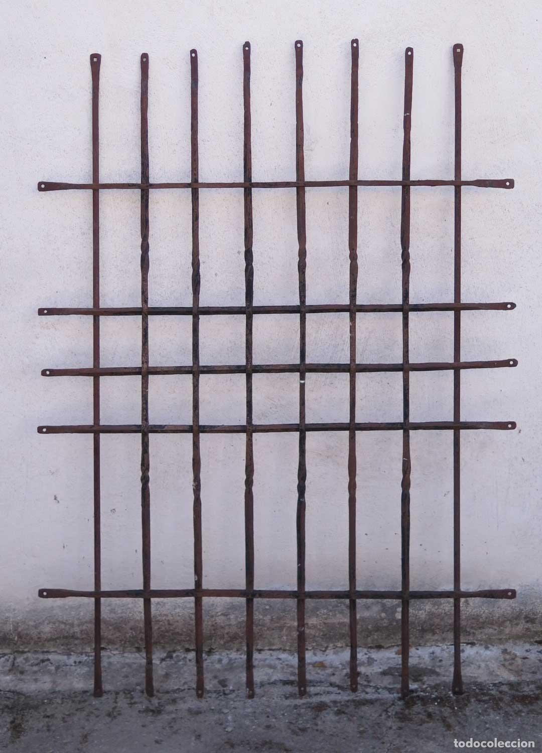 Antig&uuml;edades: REJA DE VENTANALA. HIERRO FORJADO. SIGLO XIX
