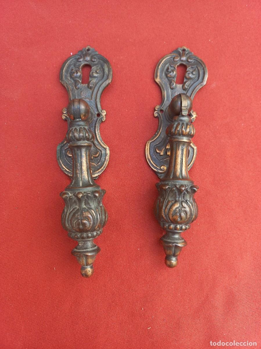 Antig&uuml;edades: 4 tiradores de bronce macizo con bocallave estilo barroco - Foto 7