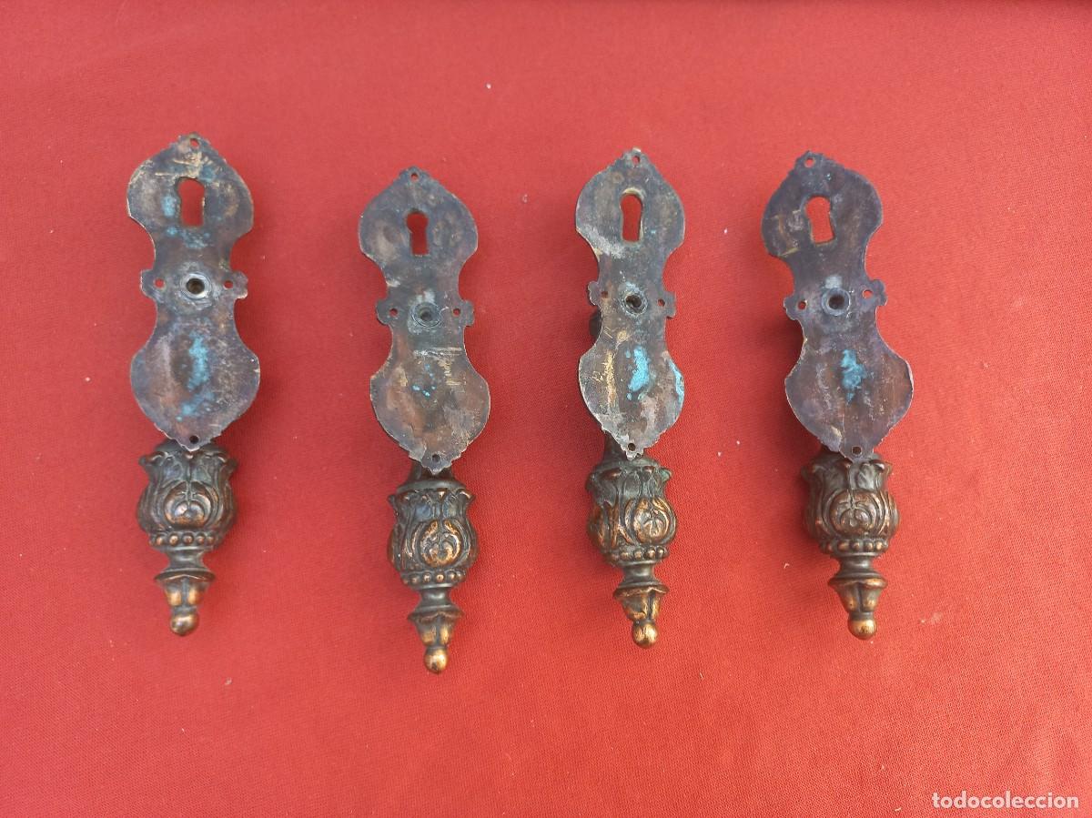Antig&uuml;edades: 4 tiradores de bronce macizo con bocallave estilo barroco - Foto 8